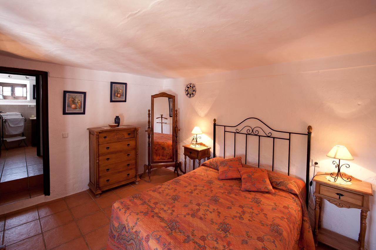 Cortijo La Haza Bed & Breakfast Iznajar